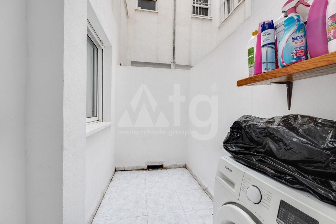 2 bedroom Apartment in Torrevieja - HRE140916 - Photo - 13