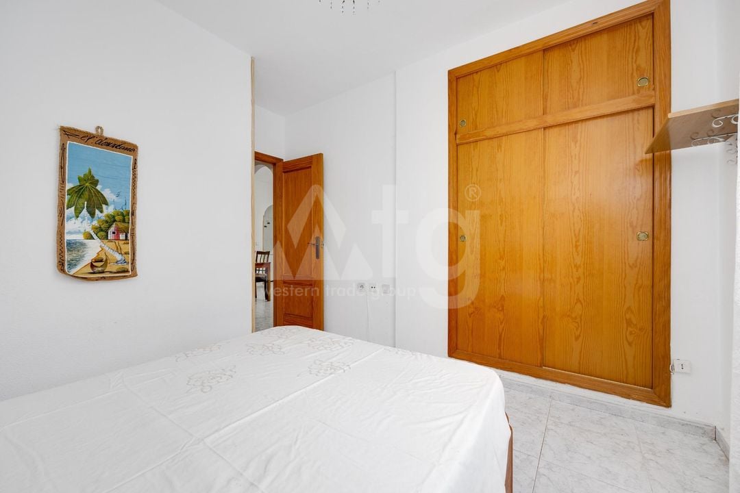 2 bedroom Apartment in Torrevieja - HRE140916 - Photo - 16