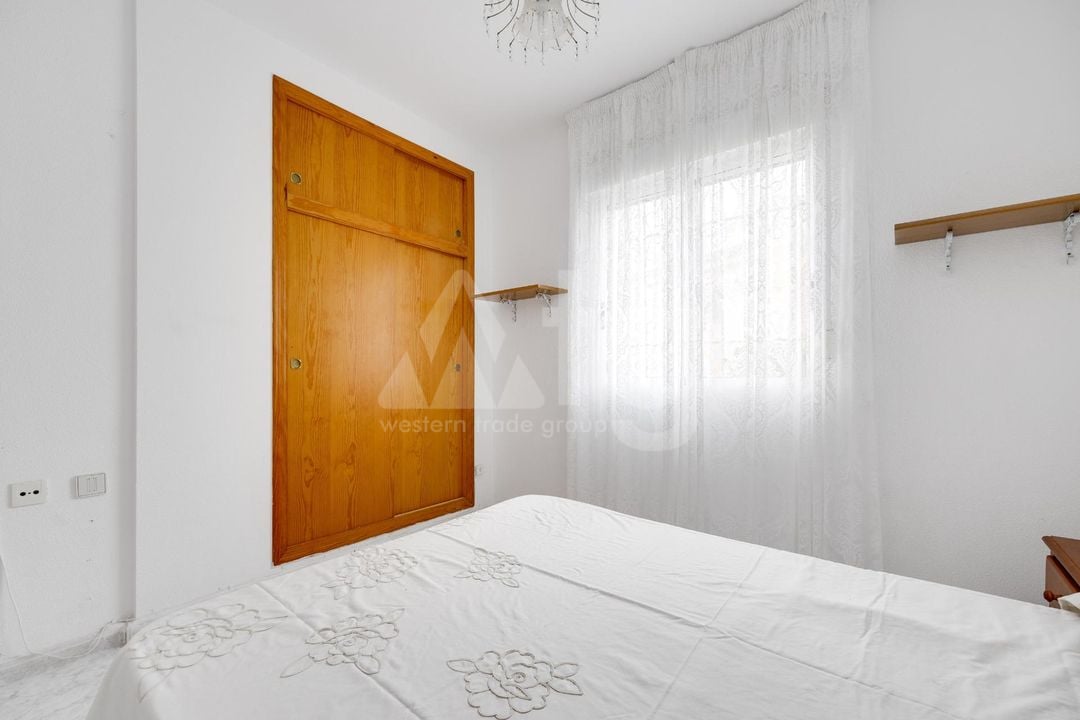 2 bedroom Apartment in Torrevieja - HRE140916 - Photo - 17