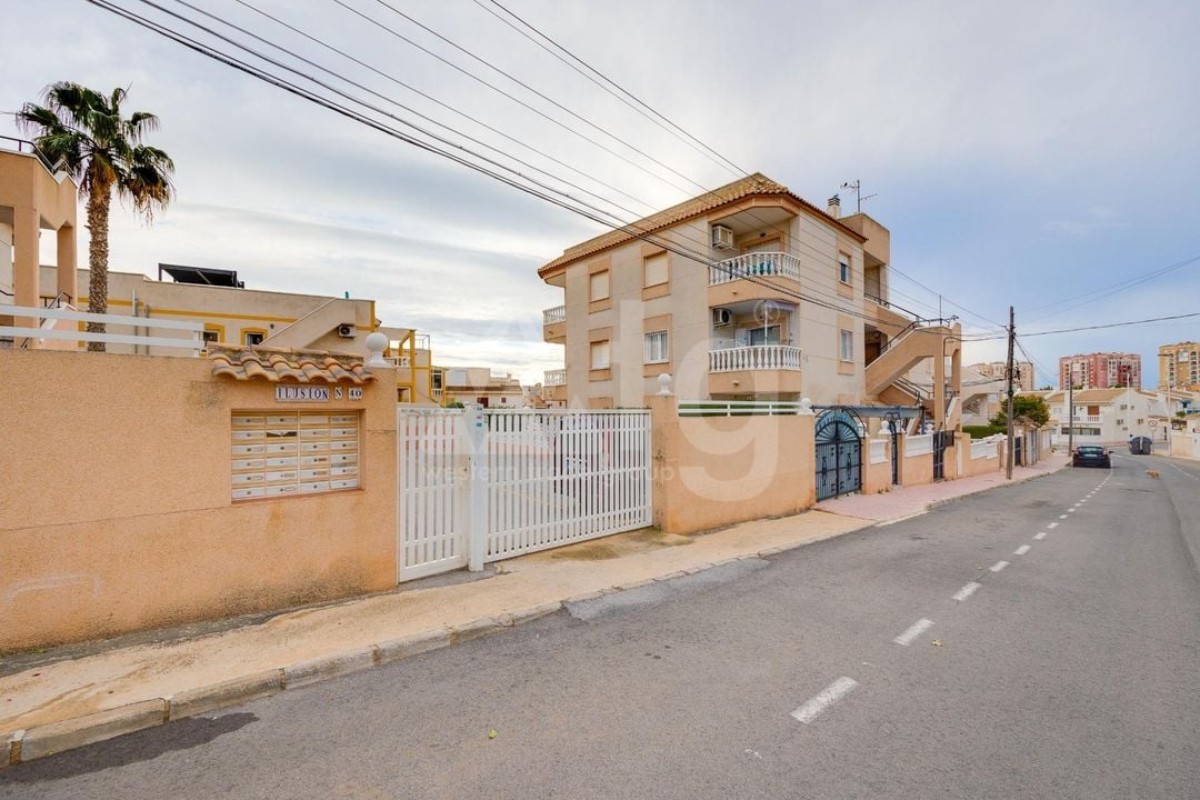 2 bedroom Apartment in Torrevieja - HRE140916 - Photo - 30