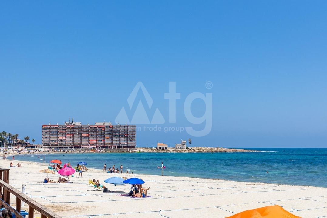 2 bedroom Apartment in Torrevieja - HRE140916 - Photo - 35