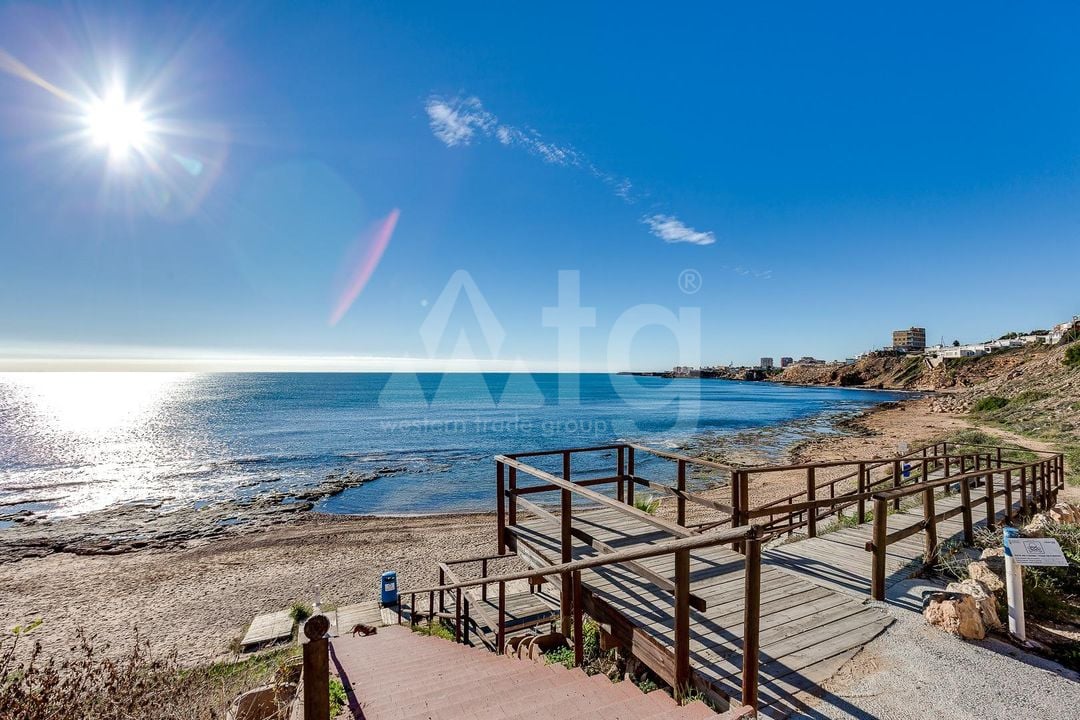 2 bedroom Apartment in Torrevieja - HRE140916 - Photo - 37