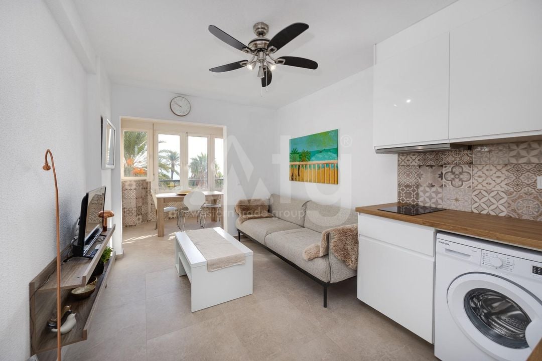 2 bedroom Apartment in Torrevieja - HRE140923 - Photo - 2