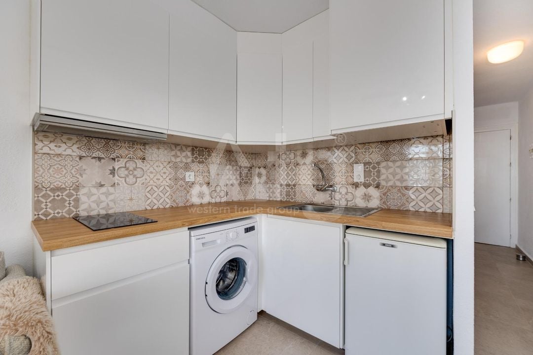 2 bedroom Apartment in Torrevieja - HRE140923 - Photo - 6