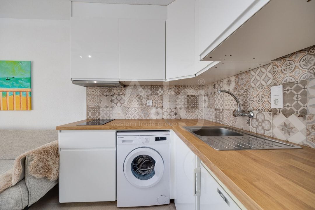 2 bedroom Apartment in Torrevieja - HRE140923 - Photo - 5