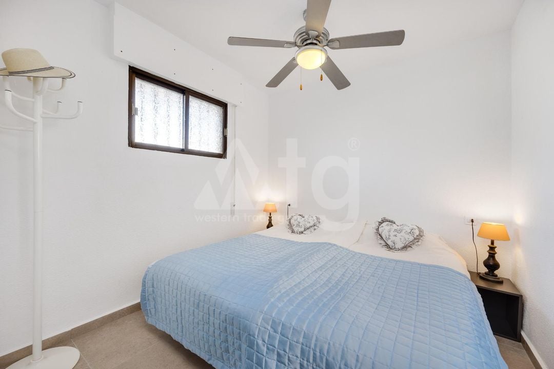 2 bedroom Apartment in Torrevieja - HRE140923 - Photo - 11