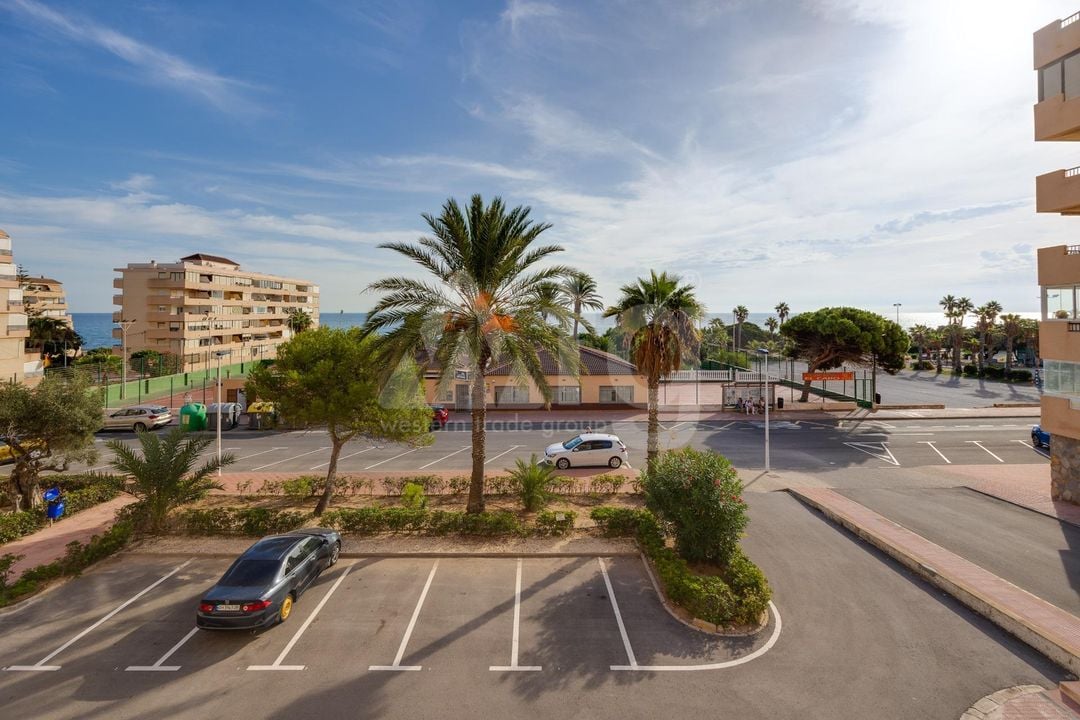 2 bedroom Apartment in Torrevieja - HRE140923 - Photo - 23