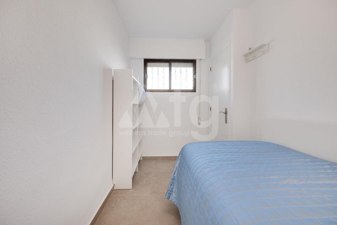 2 bedroom Apartment in Torrevieja - HRE140923 - Photo - 17