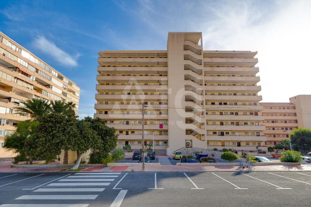 2 bedroom Apartment in Torrevieja - HRE140923 - Photo - 1
