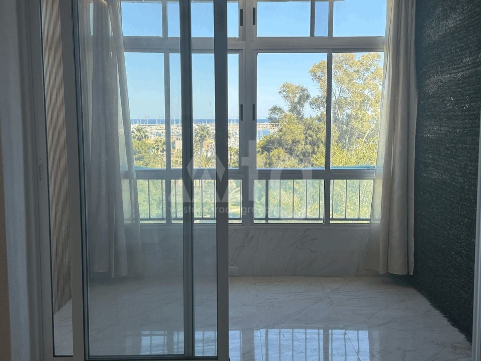 2 bedroom Apartment in Torrevieja - AET140971 - Photo - 3