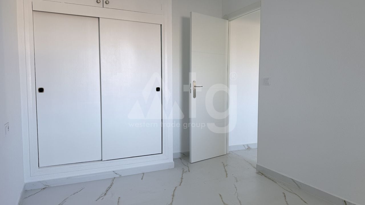 2 bedroom Apartment in Orihuela Costa - AET140972 - Photo - 9