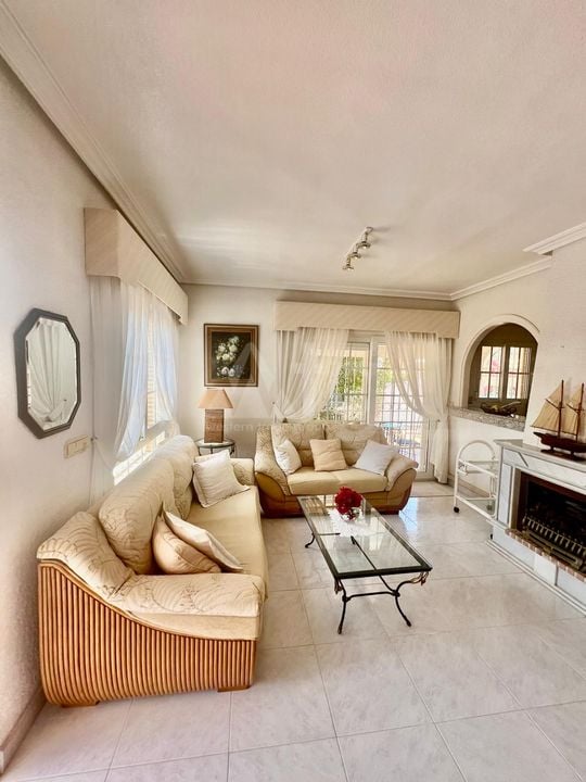 3 bedroom Villa in Orihuela Costa - TT140986 - Photo - 4