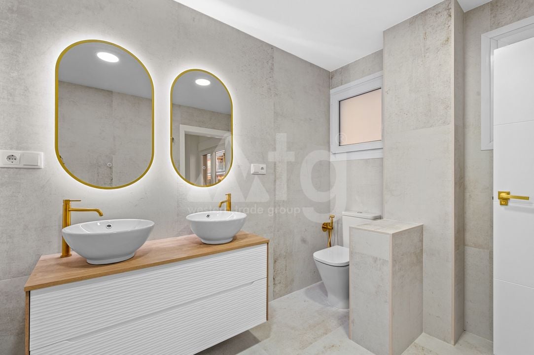 3 bedroom Apartment in Torrevieja - CBB141169 - Photo - 23