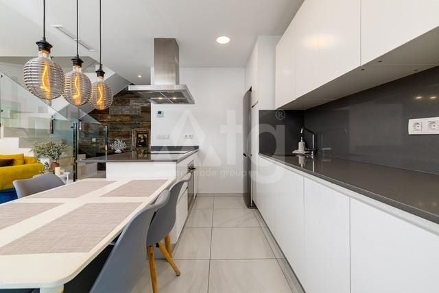 Townhouse de 3 chambres à Las Filipinas - URE141577 - Photo - 14
