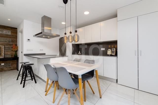 Townhouse de 3 chambres à Las Filipinas - URE141577 - Photo - 12