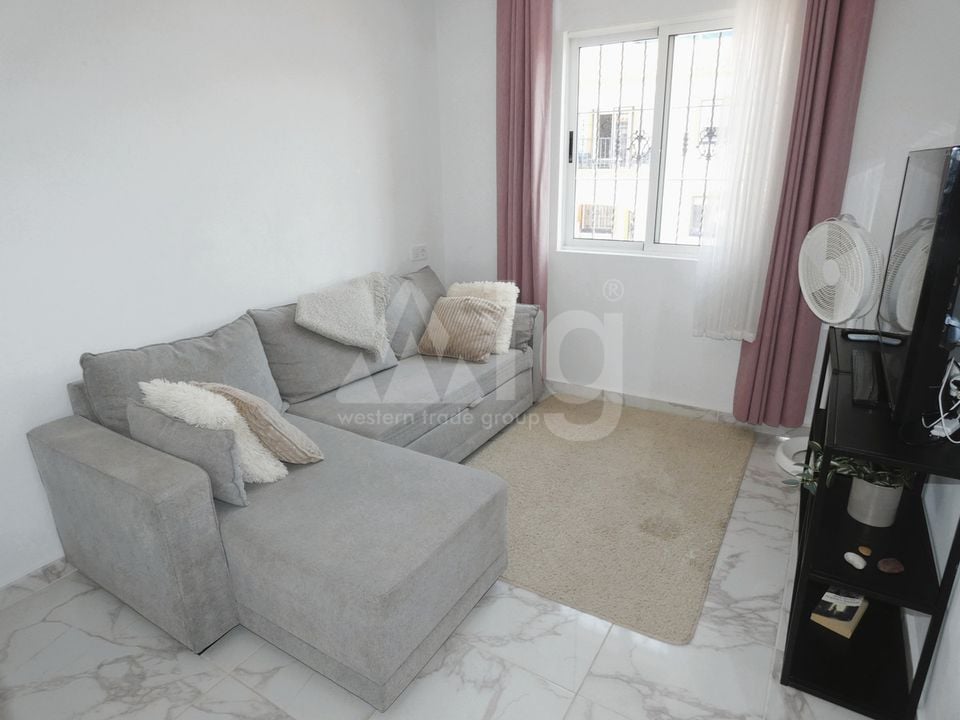 3 bedroom Apartment in Torrevieja - EES142808 - Photo - 2