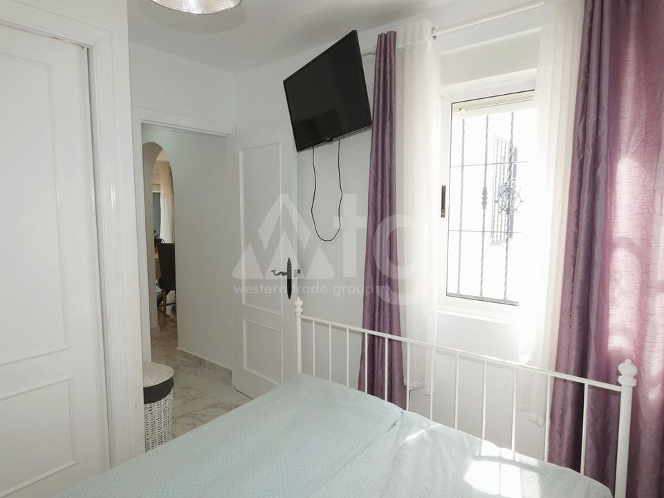 3 bedroom Apartment in Torrevieja - EES142808 - Photo - 11