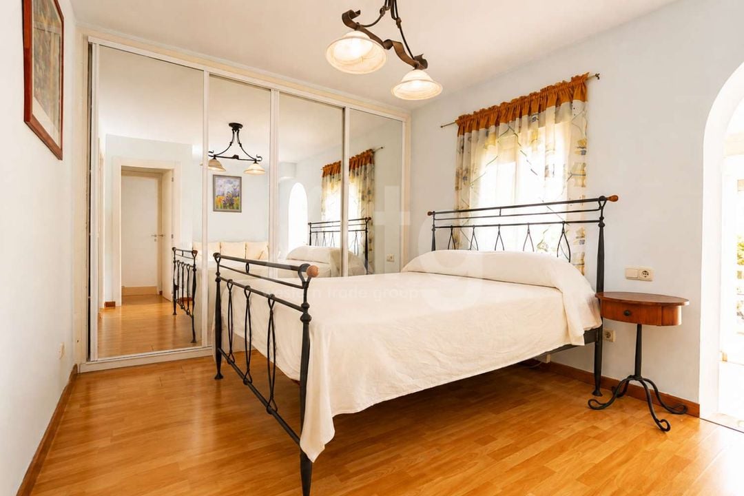 4 bedroom Villa in La Nucia - EES143000 - Photo - 11