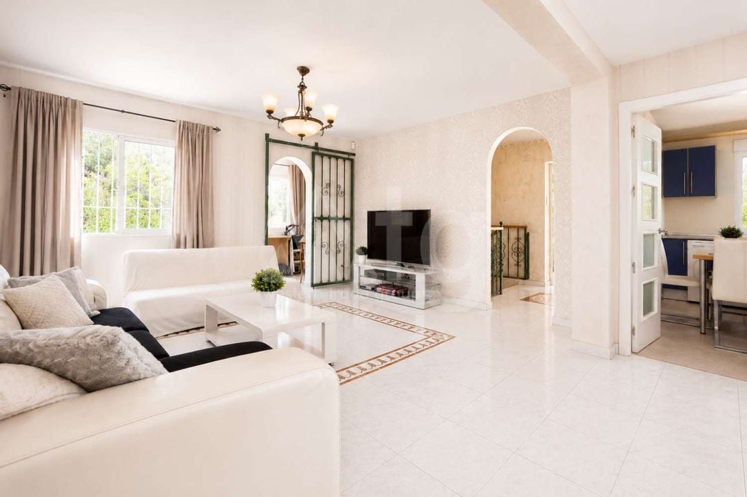 4 bedroom Villa in La Nucia - EES143000 - Photo - 5