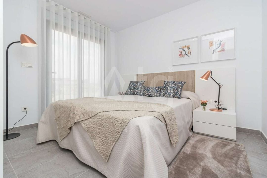 3 bedroom Apartment in Torrevieja - EES143246 - Photo - 9
