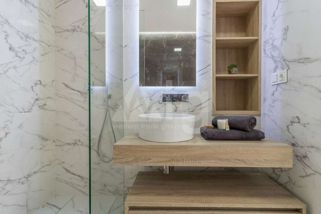 3 bedroom Apartment in Torrevieja - EES143246 - Photo - 17