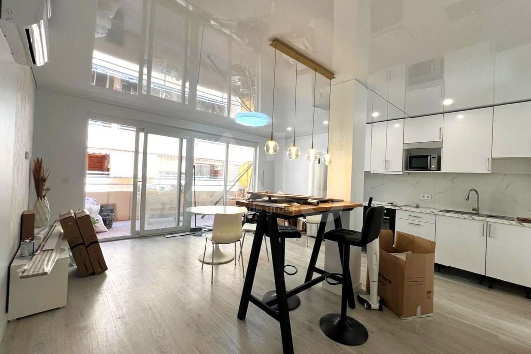 3 bedroom Apartment in Torrevieja - SV143438 - Photo - 2