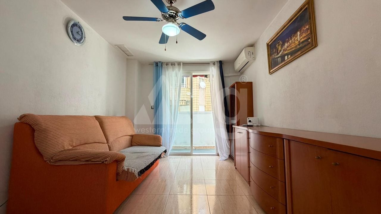 2 bedroom Apartment in Torrevieja - CT143842 - Photo - 3