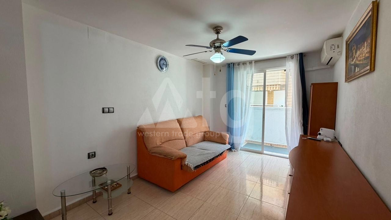2 bedroom Apartment in Torrevieja - CT143842 - Photo - 2
