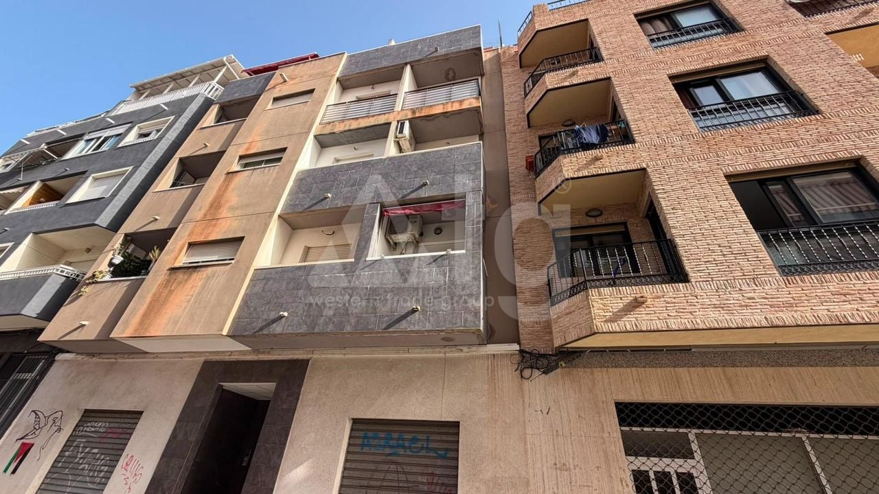 2 bedroom Apartment in Torrevieja - CT143842 - Photo - 1