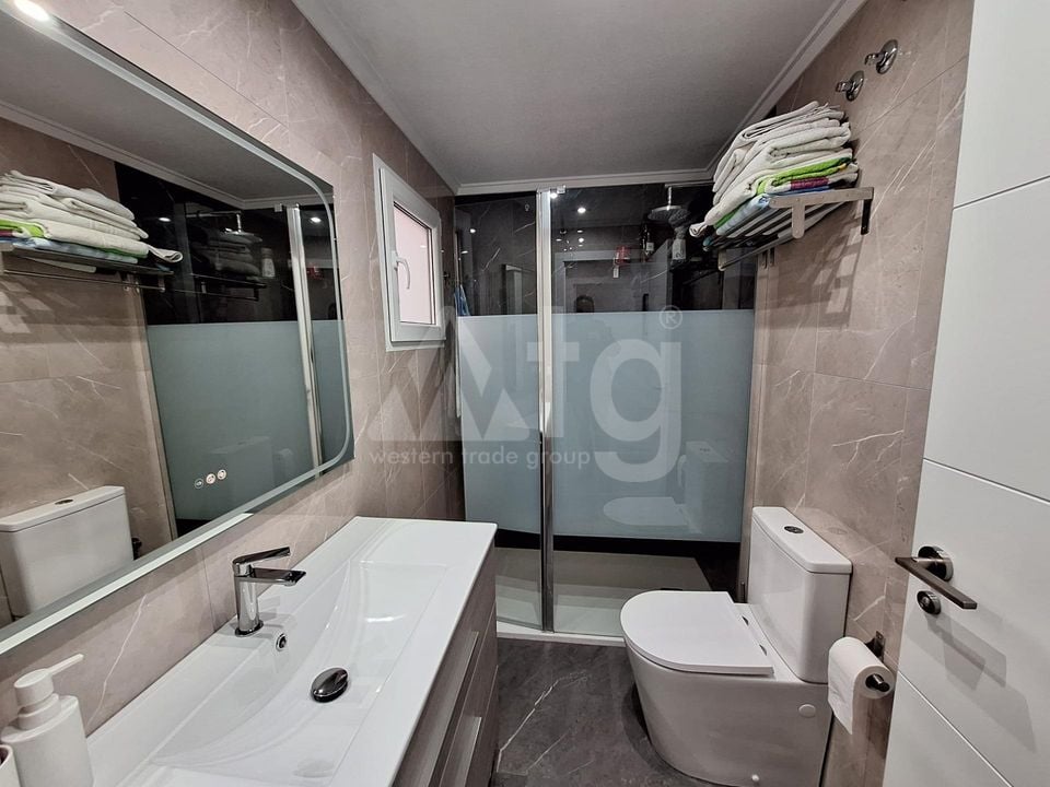 3 bedroom Penthouse in Torrevieja - AG151583 - Photo - 17