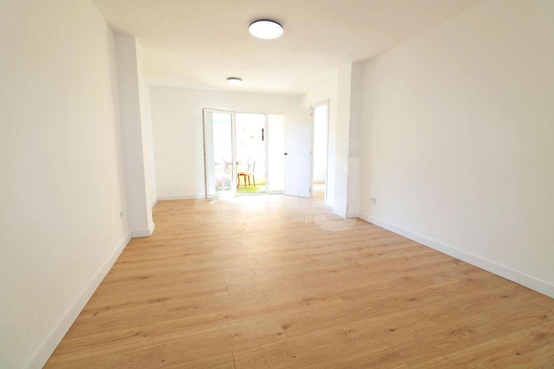 3 bedroom Apartment in Torrevieja - PSA145058 - Photo - 2