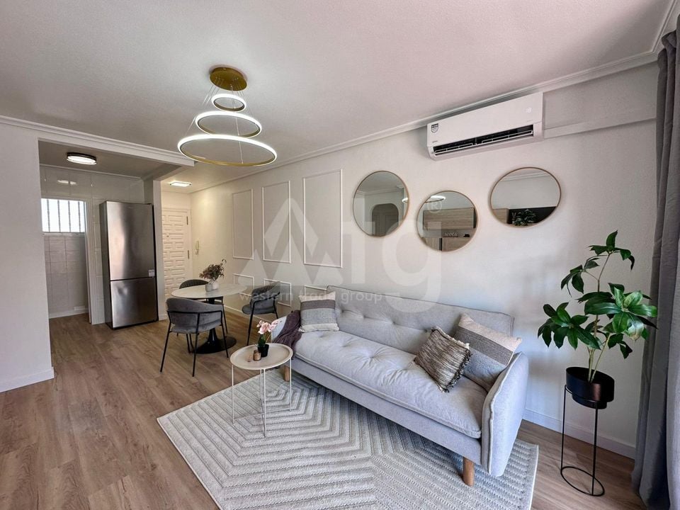 2 bedroom Apartment in Torrevieja - CT145061 - Photo - 1