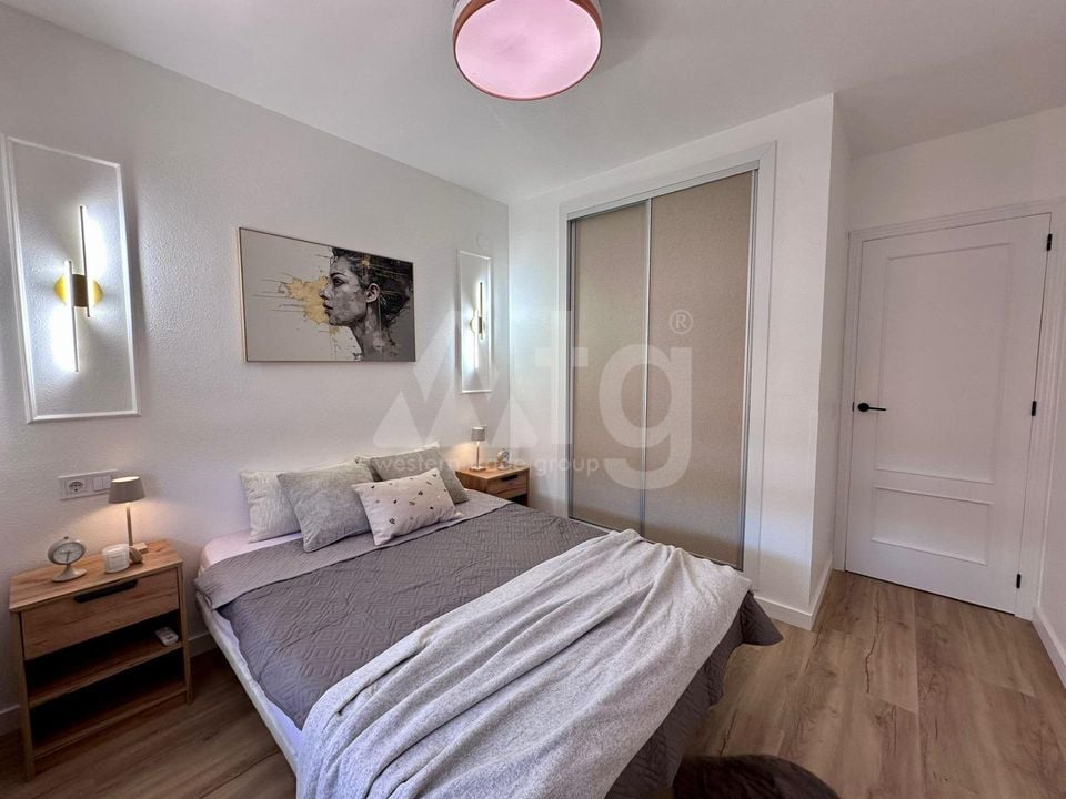 2 bedroom Apartment in Torrevieja - CT145061 - Photo - 9