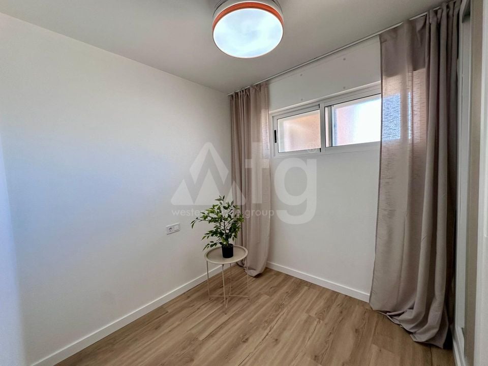 2 bedroom Apartment in Torrevieja - CT145061 - Photo - 13