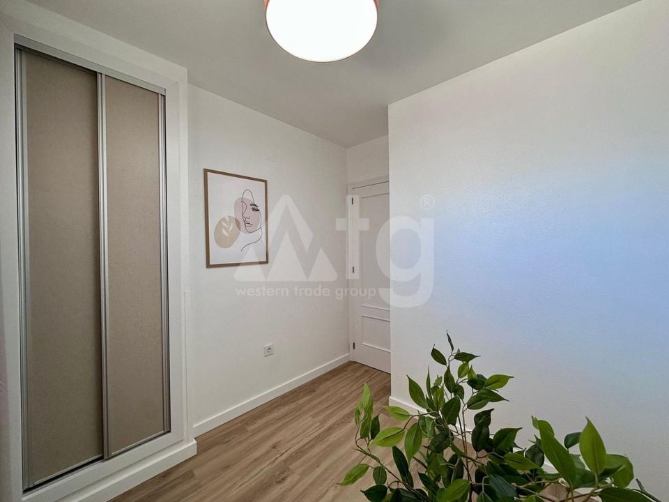 2 bedroom Apartment in Torrevieja - CT145061 - Photo - 14