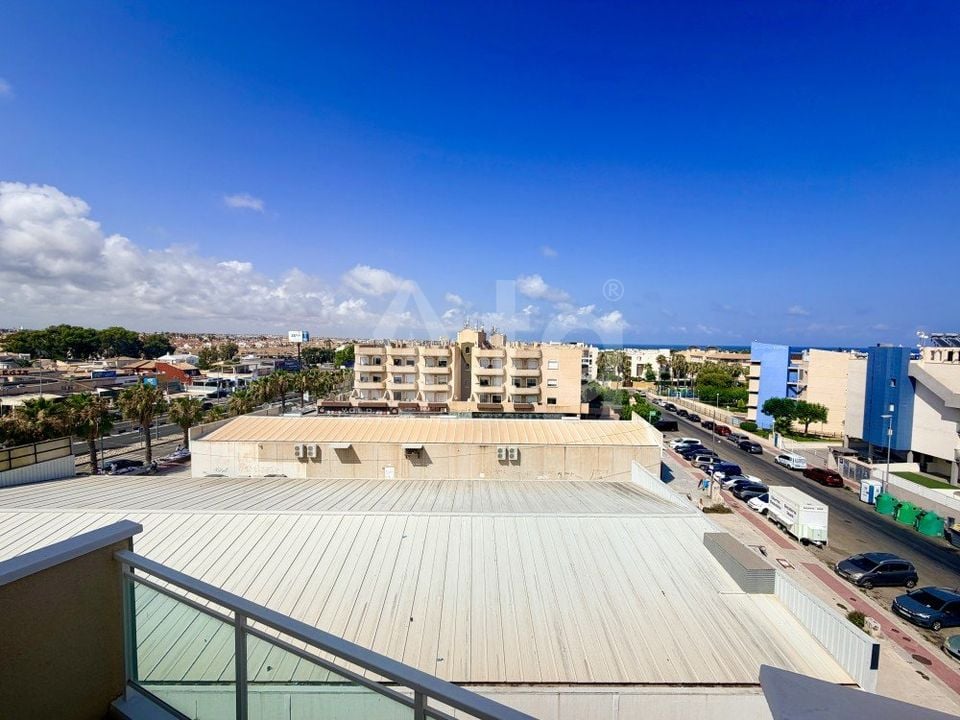 2 bedroom Penthouse in Orihuela Costa - CSH145307 - Photo - 11