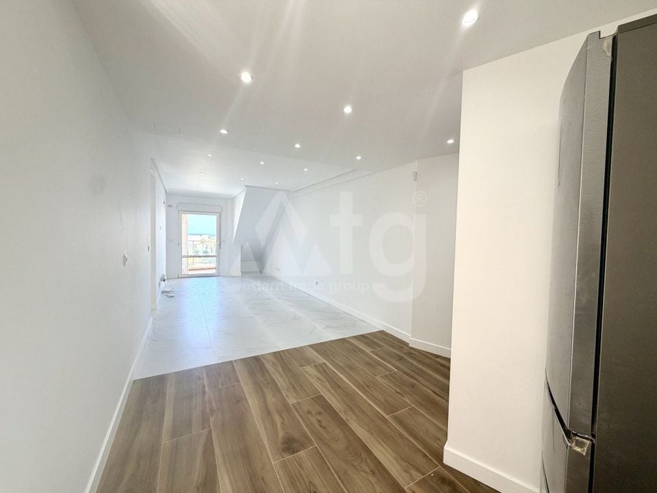2 bedroom Penthouse in Orihuela Costa - CSH145307 - Photo - 3