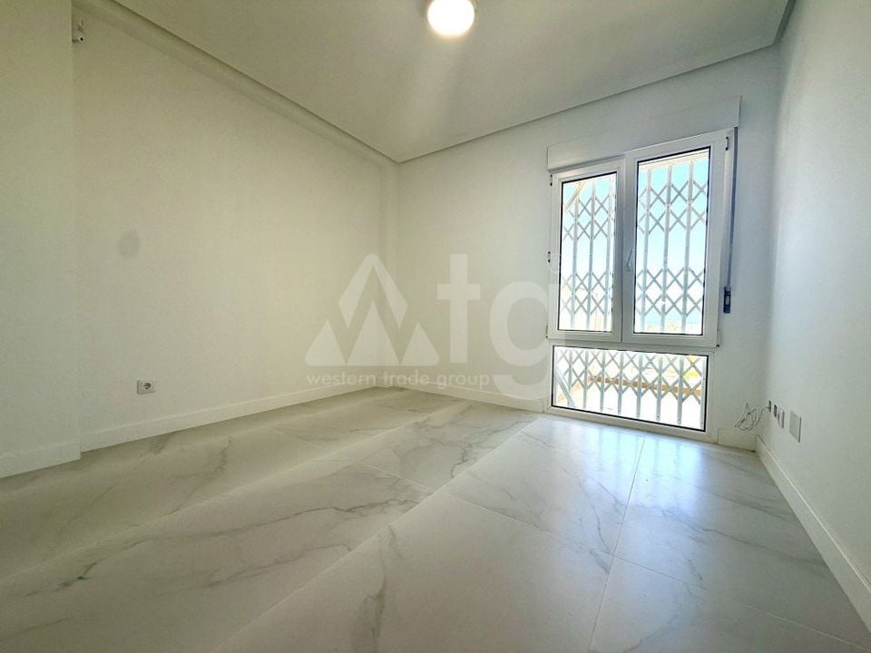 2 bedroom Penthouse in Orihuela Costa - CSH145307 - Photo - 2