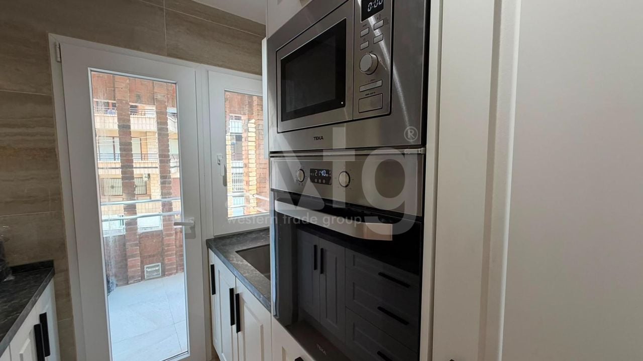 3 bedroom Apartment in Torrevieja - CT145438 - Photo - 11