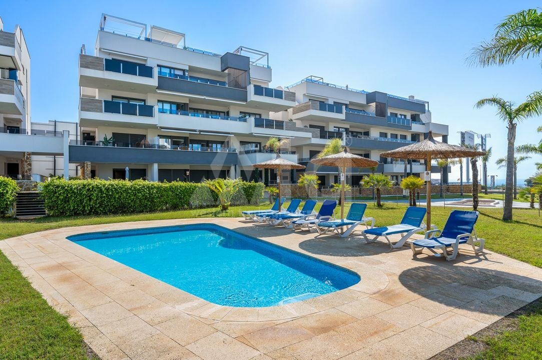 2 bedroom Apartment in Orihuela Costa - CBW145717 - Photo - 2