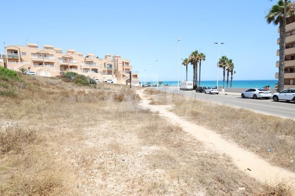 Parcela de  en Torrevieja- CRR145857 - Foto - 1