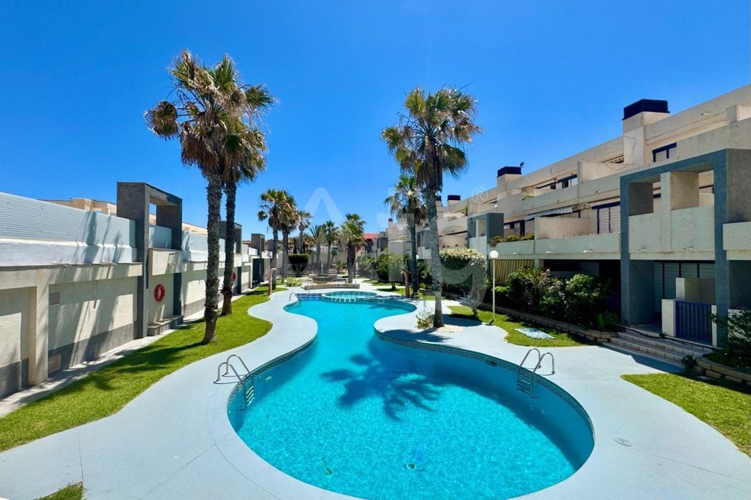 2 bedroom Apartment in Torrevieja - CBW146037 - Photo - 2