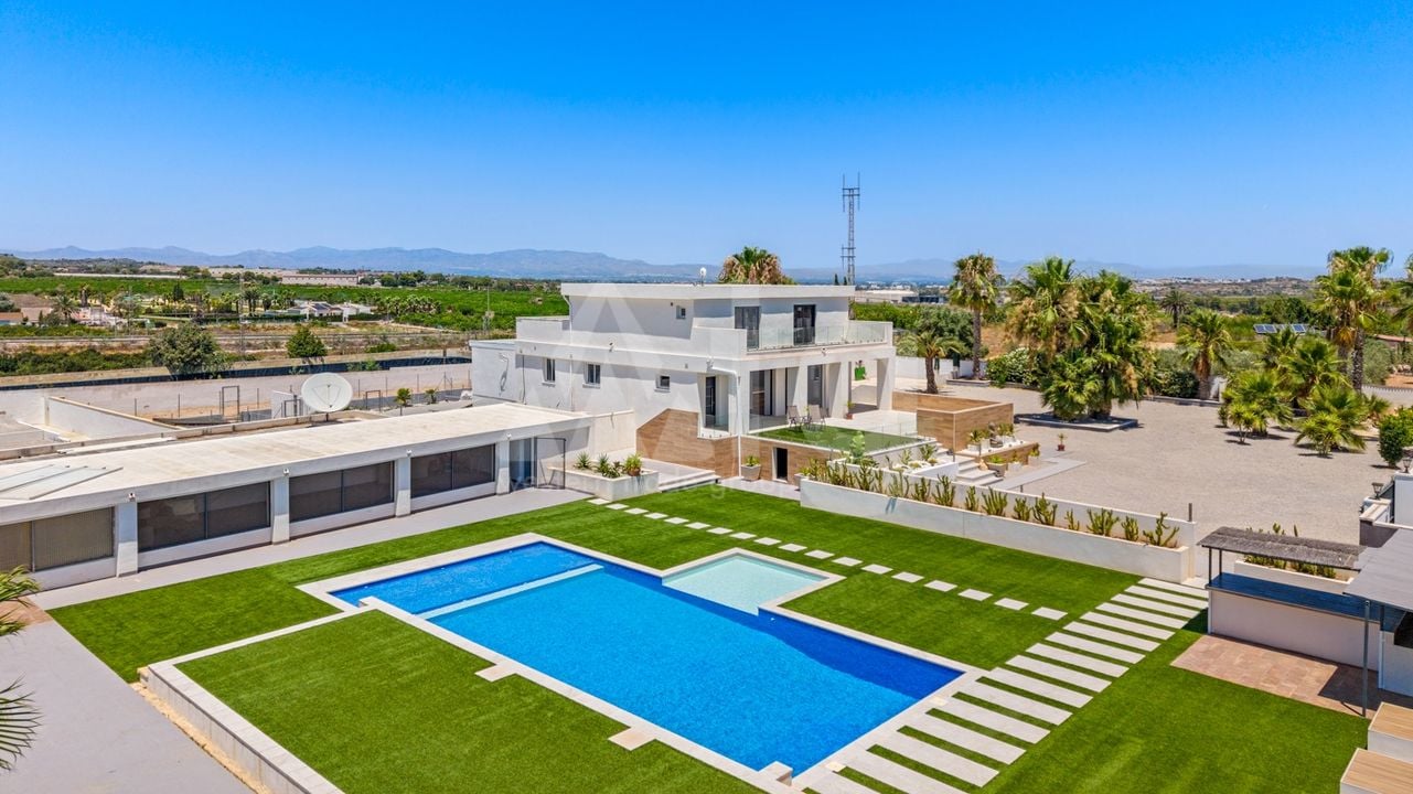 8 bedroom Villa in Los Montesinos - CBB146194 - Photo - 45