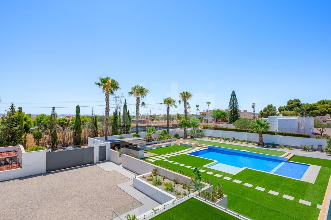 8 bedroom Villa in Los Montesinos - CBB146194 - Photo - 44
