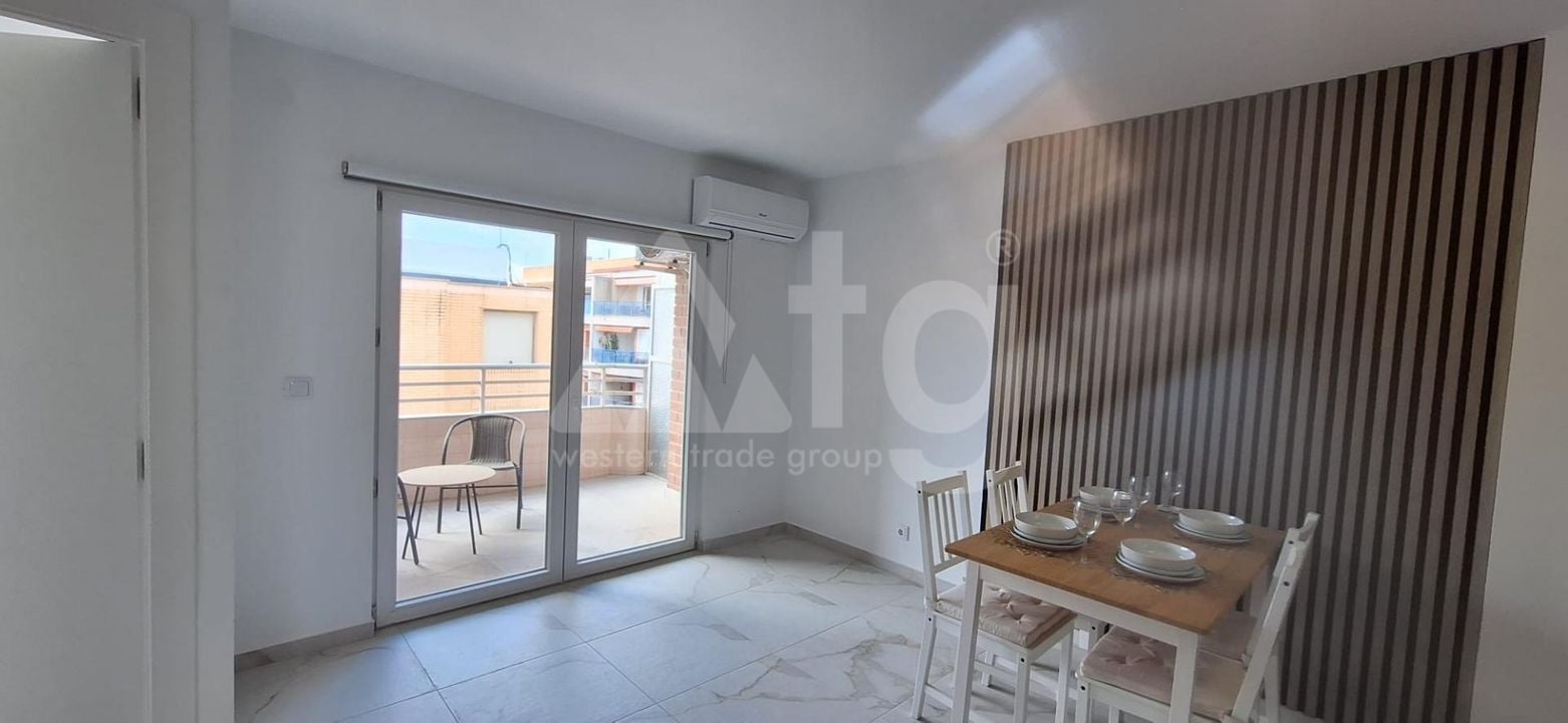 3 bedroom Apartment in Torrevieja - VEC146327 - Photo - 3