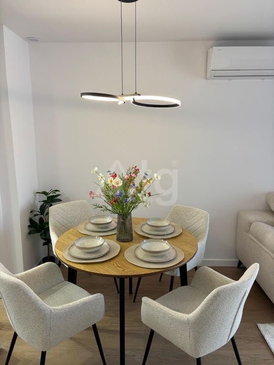 2 bedroom Apartment in Torrevieja - LR146549 - Photo - 4