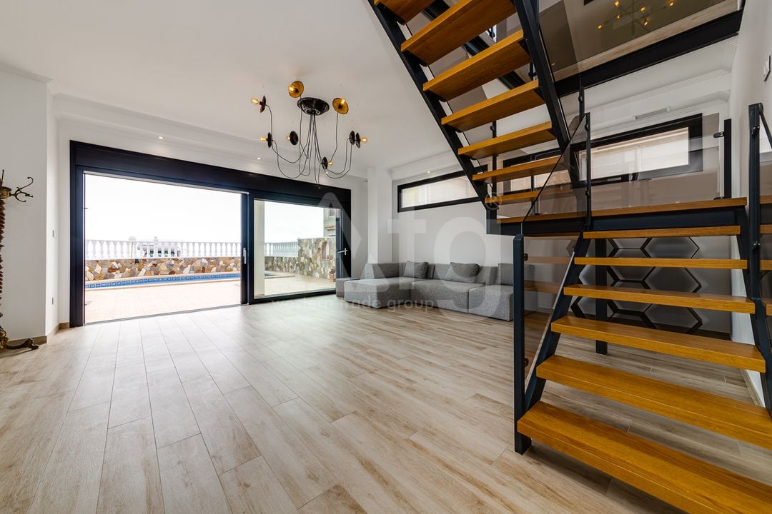4 bedroom Villa in Torrevieja - CBC37369 - Photo - 12