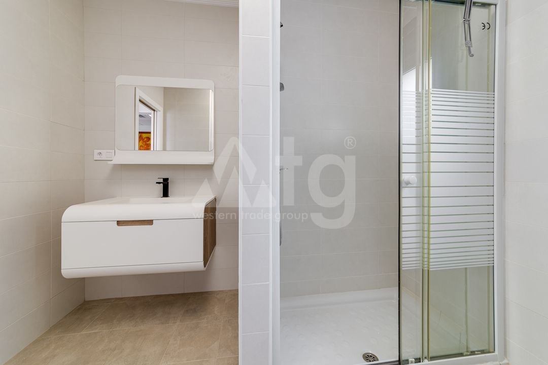 4 bedroom Villa in Torrevieja - CBC37369 - Photo - 34