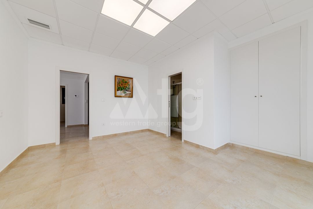 4 bedroom Villa in Torrevieja - CBC37369 - Photo - 32