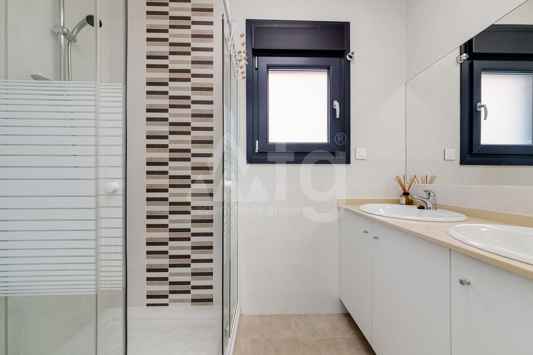 4 bedroom Villa in Torrevieja - CBC37369 - Photo - 38